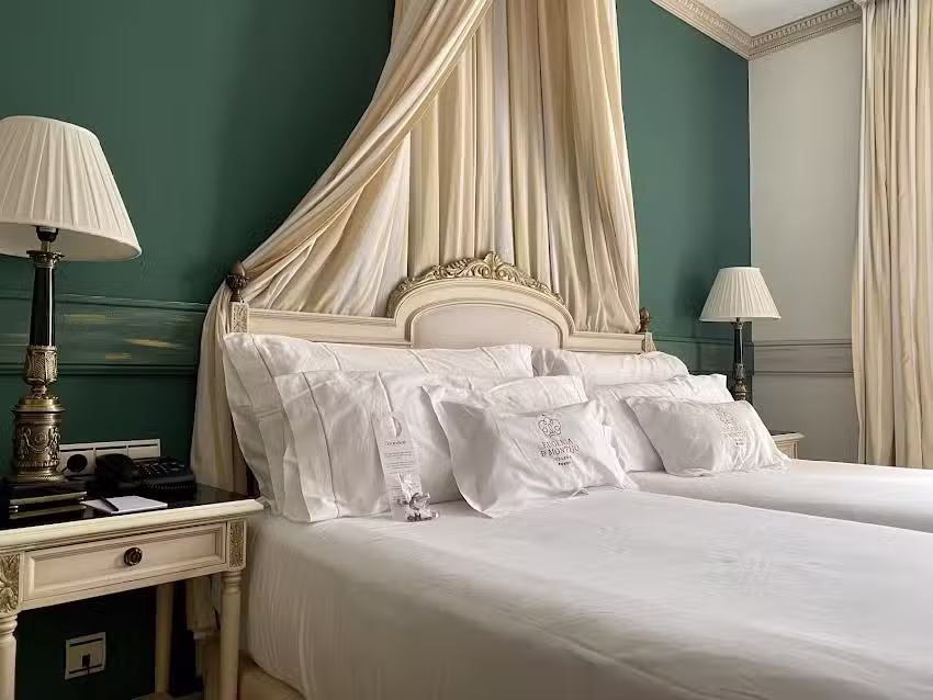 Eugenia de Montijo, Autograph Collection