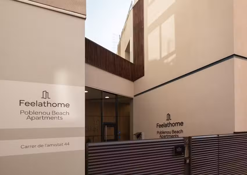 Feelathome Poblenou Beach Apartments