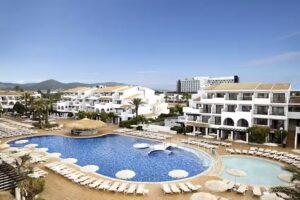 FERGUS Style Bahamas