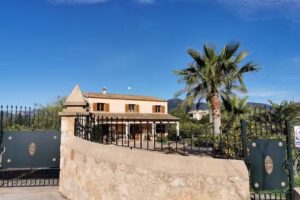 Finca las Ca&ntilde;as