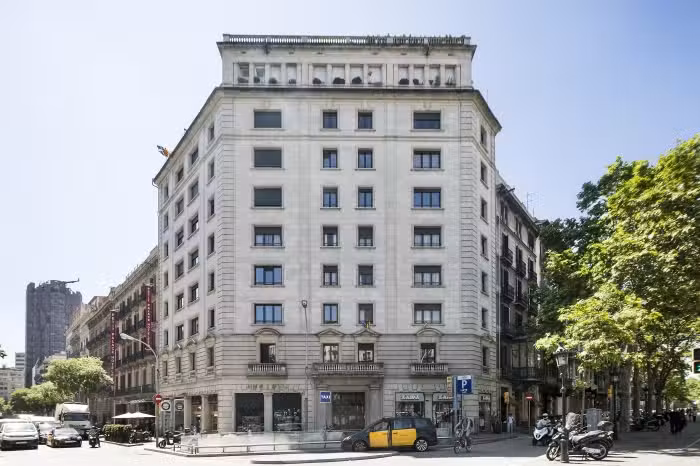 Fisa Rentals Gran V&iacute;a Apartments