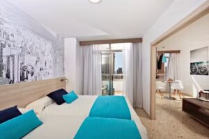 Flamingo Beach Resort