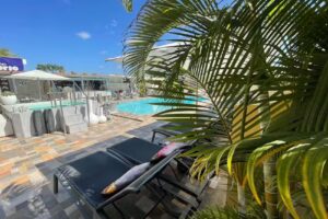 Gay Hotel Club Torso