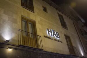 Hab Urban Hostel