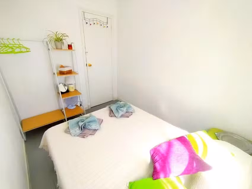 Habitaci&oacute;n con vistas a Santa B&aacute;rbara junto a la Universidad de Alicante