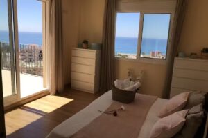 Habitaciones en Chalet frente al Mar / Rooms in Seafront Villa
