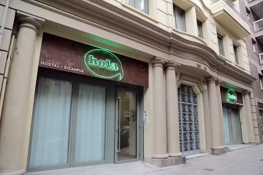 Hola Hostal Eixample