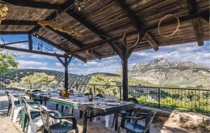 Home In Rute With Kitchen