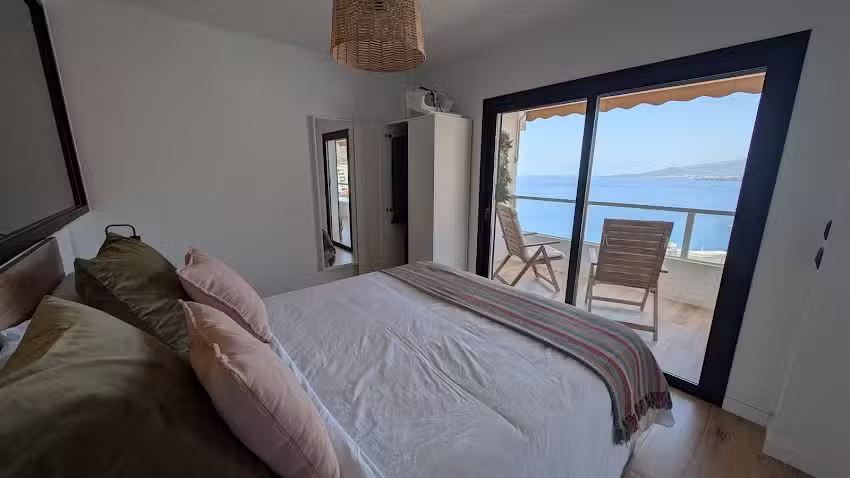 Home2Book Panoramic Sea Views Loft, Wifi