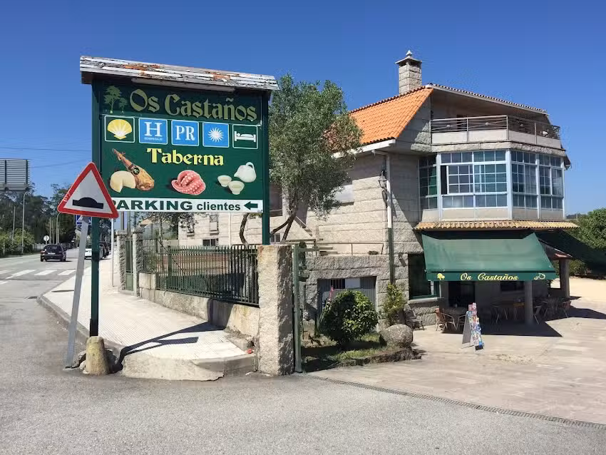 Hospedaje R&uacute;stico &ndash; Restaurante Os Casta&ntilde;os
