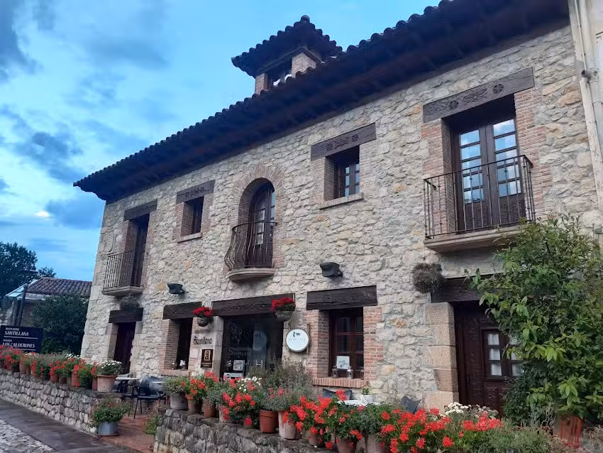 Hospederia Santillana