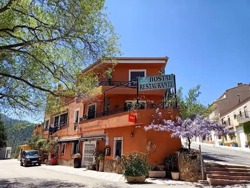 Hostal Almenara