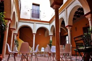 Hostal Caf&eacute; FRENTEABASTOS