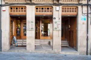 Hostal C&aacute;ndido