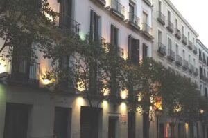 Hostal CH Otello Rooms – Madrid