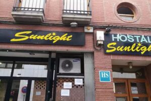 Hostal Del Sol-sunlight