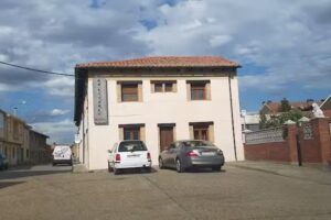 Hostal El Caser&oacute;n