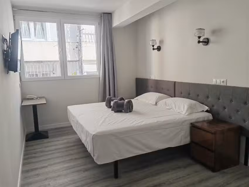 Hostal Golden 21