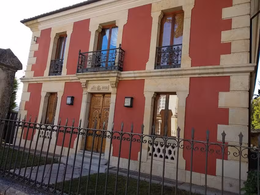 HOSTAL IN&Eacute;S