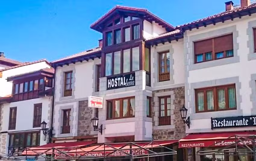 Hostal La Serna
