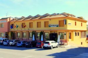 Hostal Mes&oacute;n Arboleas