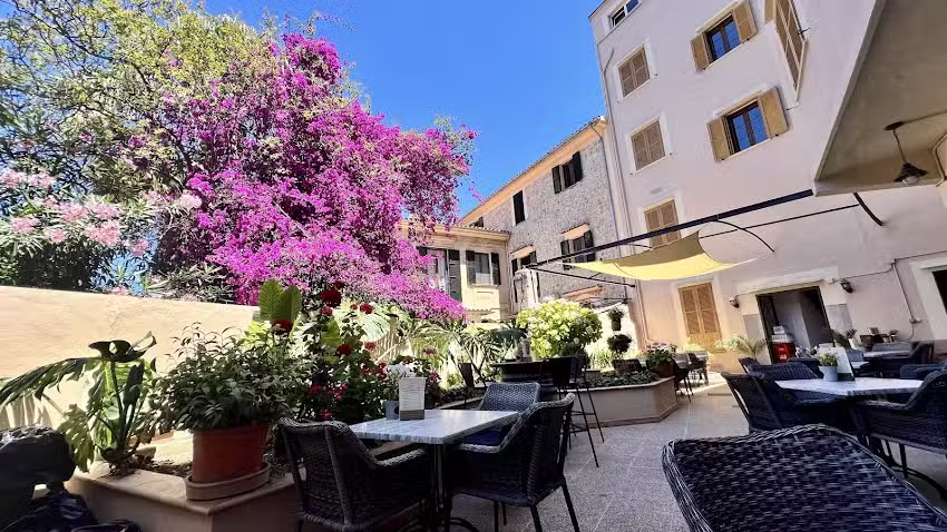 Hostal Nadal S&oacute;ller