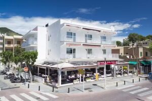 Hostal Neptuno Paguera