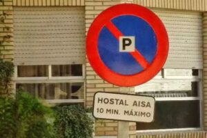 hostal pensi&oacute;n aisa zuera