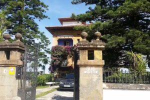 Hostal-Pensi&oacute;n Residencia Ponte Dos Santos