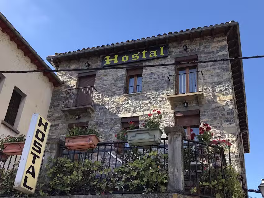 Hostal Pirineos Sarvis&eacute;