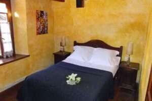 Hostal Plaza Garos