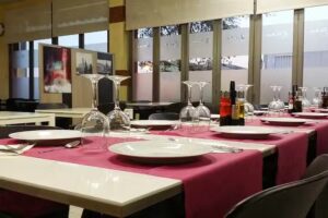 Hostal Restaurant Els Avets