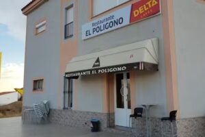 Hostal-Restaurante El Pol&iacute;gono La Roca de la Sierra