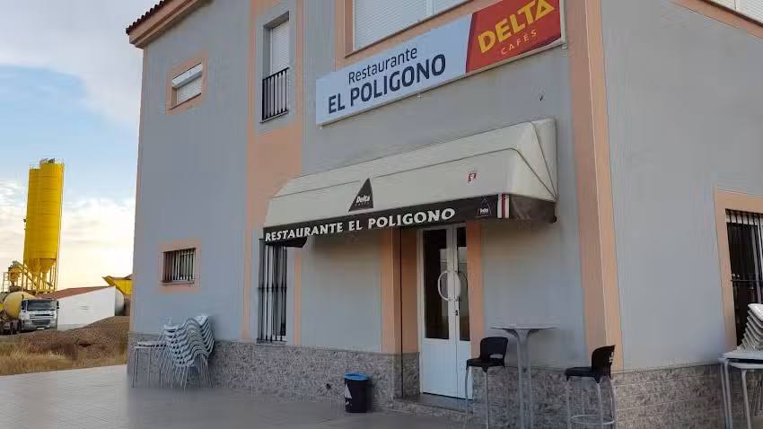 Hostal-Restaurante El Pol&iacute;gono La Roca de la Sierra
