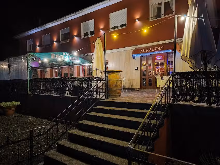 Hostal & Restaurante Miralpas