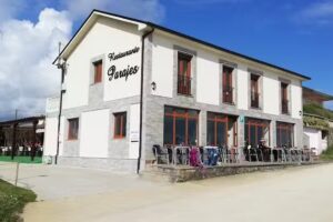 Hostal Restaurante Parajes