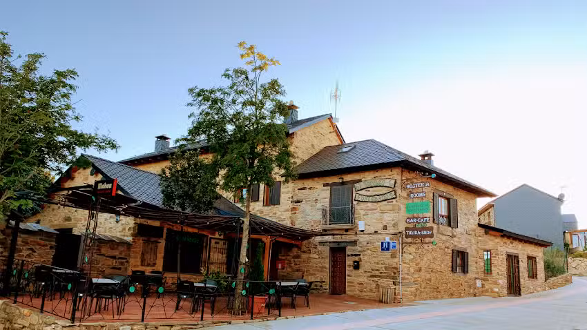 Hostal-Restaurante y tienda El Trasgu de Foncebad&oacute;n