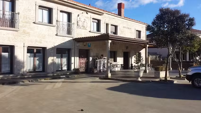 Hostal R&iacute;o Almar