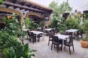 Hostal Torre de Guzm&aacute;n