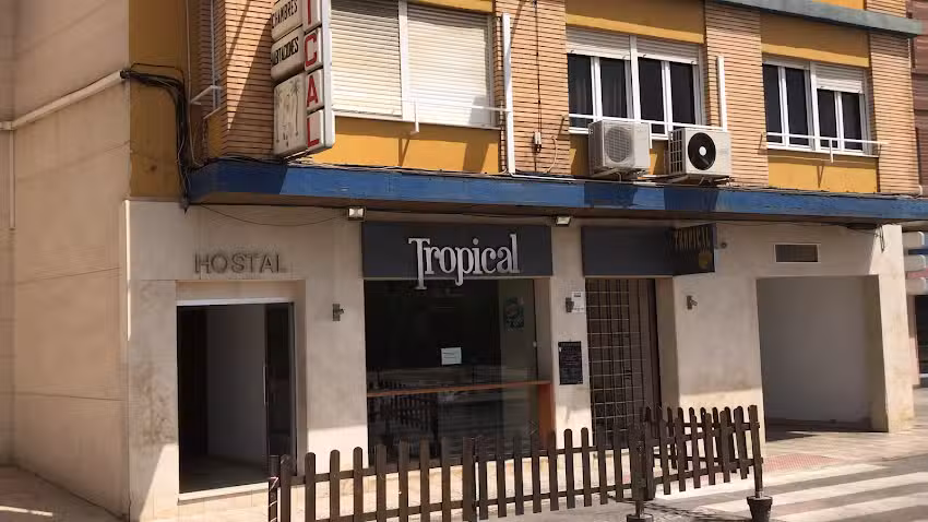 Hostal Tropical