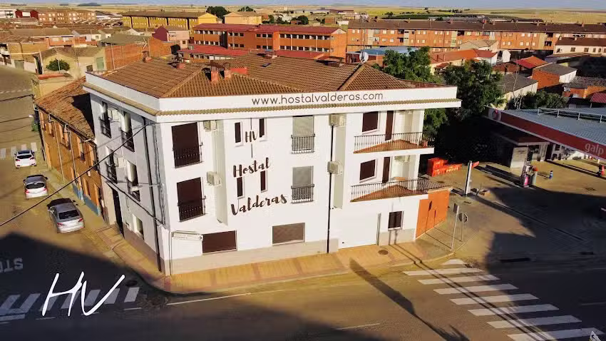 HOSTAL VALDERAS