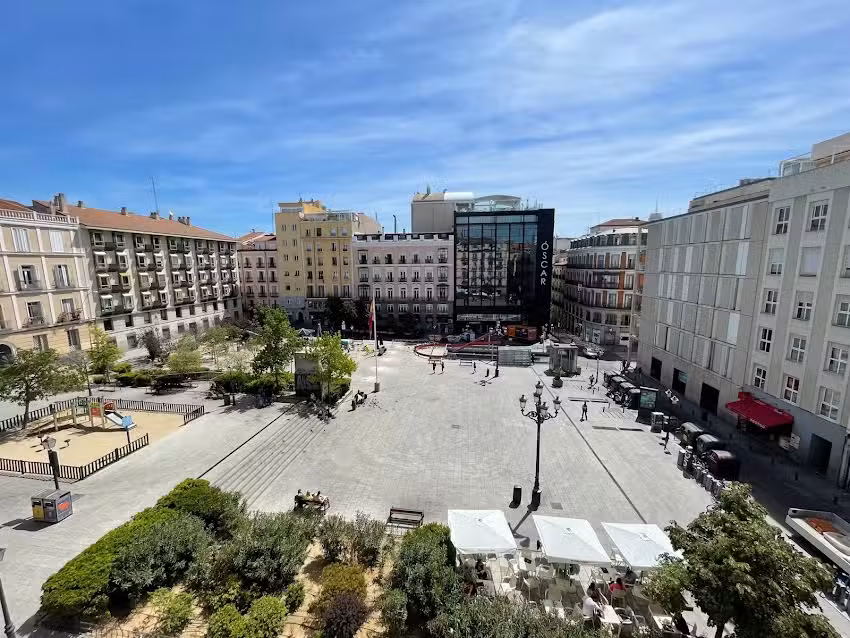 Hostal V&aacute;zquez de Mella -Gran Via &ndash;