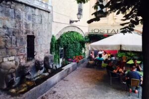 Hostal V&iacute;ctor