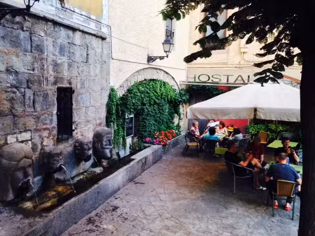 Hostal V&iacute;ctor