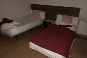 Hostal Village Rooms Multicolor