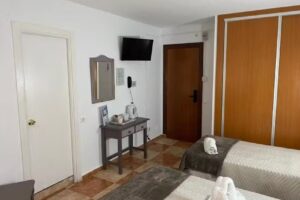 Hostal Virgen del Roc&iacute;o 2 (HVR2)