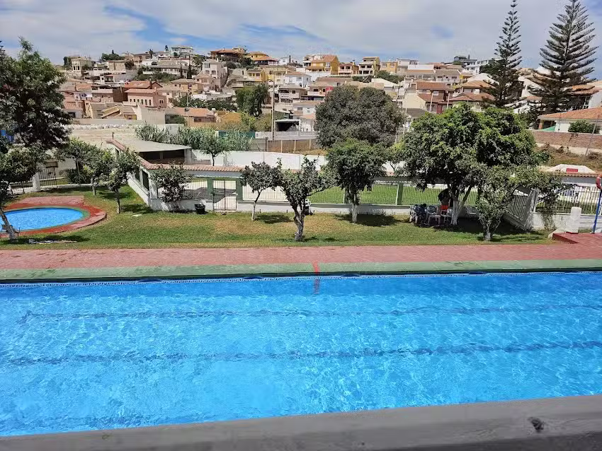 Hostal y Club de P&aacute;del El Manantial