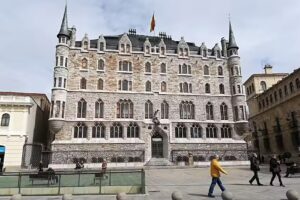 Hostel Urban R&iacute;o Cea