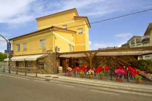 HOSTERÍA EL CAPRICHO – Hotel en Cantabria