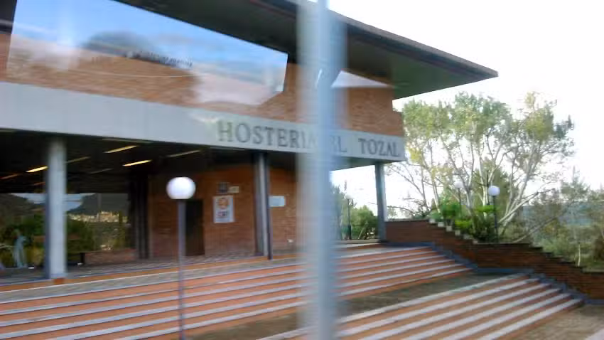 Hoster&iacute;a El Tozal